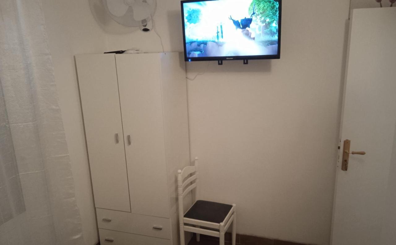 Habitacion Economica Con Bano Privado En Pleno Centro De Figueres Zewnętrze zdjęcie